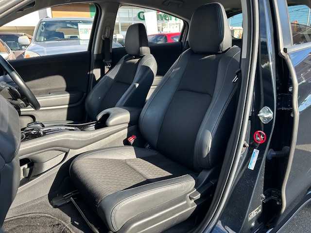 ホンダ ヴェゼル ハイブリッド Z ホンダセンシング 静岡県 2018(平30)年 8.9万km ミッドナイトブルービームM 純正8インチナビ[VXM-187VFEi]/（フルセグTV/ＣＤ/ＤＶＤ/Ｂｌｕｅｔｏｏｔｈ/AppleCarPlay）/ホンダセンシング/・衝突被害軽減ブレーキ/・車線逸脱警報機能/・アダプティブクルーズコントロール/バックカメラ/純正前後ドライブレコーダー/ビルトインＥＴＣ/ハーフレザーシート/シートヒーター/ステアリングスイッチ/LEDヘッドライト/純正アルミホイール/スマートキー×２/保証書/取扱説明書