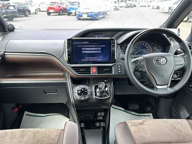 トヨタ エスクァイア ハイブリッド Gi プレミアムパッケージ 岡山県 2019(令1)年 7.6万km ホワイトパールクリスタルシャイン 登録時走行距離75234km/ALPINE１１インチナビ/フルセグTV(AM/FM/CD/DVD/Bluetooth)/バックカメラ/両側パワースライドドア/ドライブレコーダー/レーダー探知機/ビルトインETC/トヨタセーフティセンス/・クルーズコントロール/・オートマチックハイビーム/・プリクラッシュセーフティ/・レーンディバーチャーアラート/D/N席シートヒーター/ステアリングヒーター/１５インチ純正AW/フロアマット