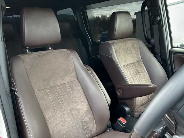 トヨタ エスクァイア ハイブリッド Gi プレミアムパッケージ 岡山県 2019(令1)年 7.6万km ホワイトパールクリスタルシャイン 登録時走行距離75234km/ALPINE１１インチナビ/フルセグTV(AM/FM/CD/DVD/Bluetooth)/バックカメラ/両側パワースライドドア/ドライブレコーダー/レーダー探知機/ビルトインETC/トヨタセーフティセンス/・クルーズコントロール/・オートマチックハイビーム/・プリクラッシュセーフティ/・レーンディバーチャーアラート/D/N席シートヒーター/ステアリングヒーター/１５インチ純正AW/フロアマット