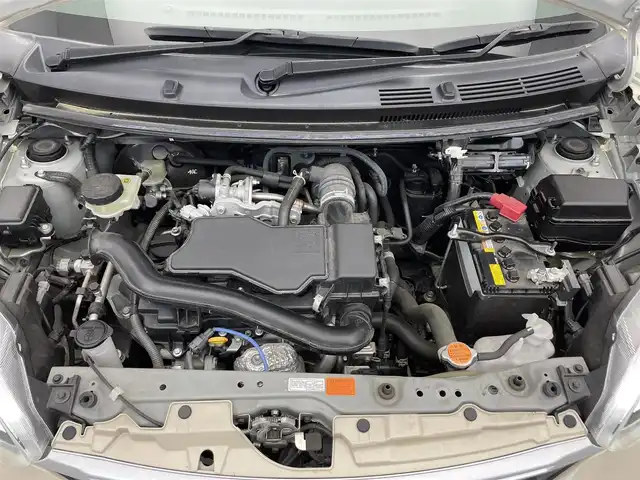 トヨタ パッソ X Lパッケージ 滋賀県 2022(令4)年 2.3万km キナコメタリック 禁煙車/純正ナビ/（Cd/SD/AUX/Bluetooth/フルセグTV）/バックカメラ/前方ドライブレコーダー/ビルトインETC/衝突被害軽減システム/クリアランスソナー/LEDヘッドライト/オートヘッドライト/オートマチックハイビーム/ステアリングリモコン/シートリフター/純正フロアマット/オートリトラーミラー/アイドリングストップ/スマートキー