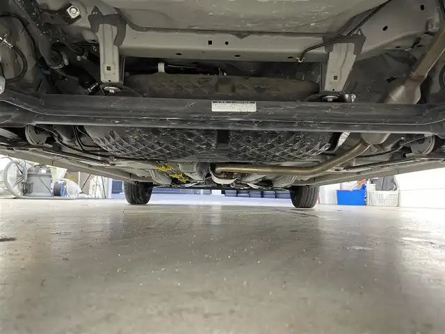 トヨタ パッソ X Lパッケージ 滋賀県 2022(令4)年 2.3万km キナコメタリック 禁煙車/純正ナビ/（Cd/SD/AUX/Bluetooth/フルセグTV）/バックカメラ/前方ドライブレコーダー/ビルトインETC/衝突被害軽減システム/クリアランスソナー/LEDヘッドライト/オートヘッドライト/オートマチックハイビーム/ステアリングリモコン/シートリフター/純正フロアマット/オートリトラーミラー/アイドリングストップ/スマートキー