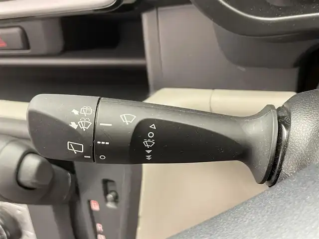 トヨタ パッソ X Lパッケージ 滋賀県 2022(令4)年 2.3万km キナコメタリック 禁煙車/純正ナビ/（Cd/SD/AUX/Bluetooth/フルセグTV）/バックカメラ/前方ドライブレコーダー/ビルトインETC/衝突被害軽減システム/クリアランスソナー/LEDヘッドライト/オートヘッドライト/オートマチックハイビーム/ステアリングリモコン/シートリフター/純正フロアマット/オートリトラーミラー/アイドリングストップ/スマートキー