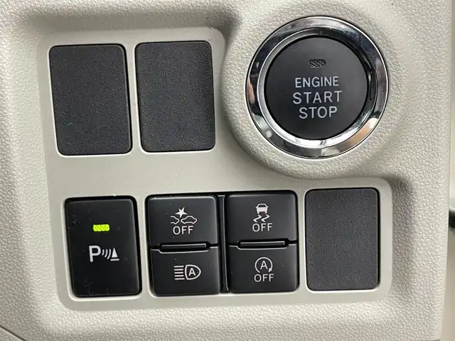 トヨタ パッソ X Lパッケージ 滋賀県 2022(令4)年 2.3万km キナコメタリック 禁煙車/純正ナビ/（Cd/SD/AUX/Bluetooth/フルセグTV）/バックカメラ/前方ドライブレコーダー/ビルトインETC/衝突被害軽減システム/クリアランスソナー/LEDヘッドライト/オートヘッドライト/オートマチックハイビーム/ステアリングリモコン/シートリフター/純正フロアマット/オートリトラーミラー/アイドリングストップ/スマートキー