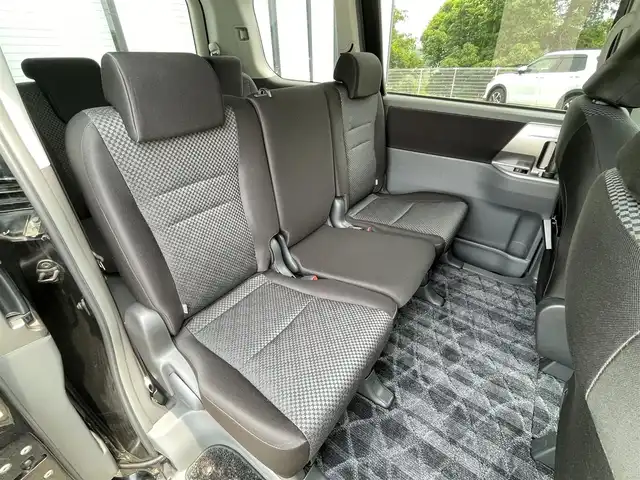 トヨタ ノア Si 大阪府 2009(平21)年 7.4万km ブラック 純正ナビ/   フルセグTV/CD/DVD/Bluetooth/USB/100V電源/バックモニター/９インチ後席モニター/コーナーセンサー/横滑り防止装置/柿本マフラー/BEO resolutionアルミホイール/両側パワースライドドア/ステアリングスイッチ/純正フロアマット/プッシュスタート/スマートキー/ＥＴＣ