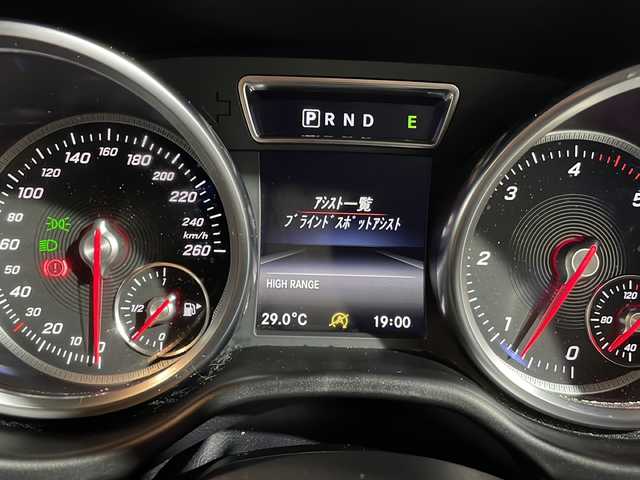 メルセデス・ベンツ ゲレンデヴァーゲン Ｇ３５０ｄ 東京都 2017(平29)年 2.7万km オブシディアンブラックM 登録時走行距離【26351km】/ラグジュアリーパッケージ/ハーマンカードン/純正HDDナビ/（フルセグ/BT/CD/DVD/FM/AM）/サンルーフ/ディストロニックプラス/ブラインドスポットアシスト/バックカメラ/レザーシート/パワーシート（D/N）/シートヒーター（D/N）/ドライブレコーダー（前後）/スペアキー/ETC2.0