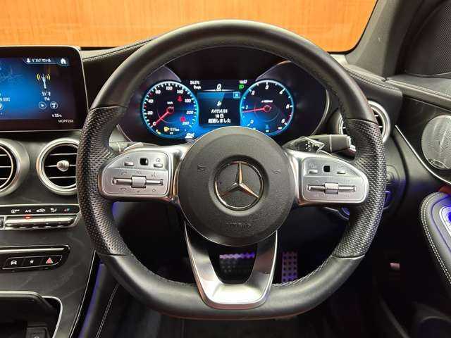 メルセデス・ベンツ ＧＬＣ２２０ d 4マチック AMGライン 千葉県 2020(令2)年 4.9万km ダイヤモンドホワイト レザーエクスクルーシブＰＫＧ　/パノラマＳＲ　/赤黒革シート　/ＡＣＣ　/Ｂｕｒｍｅｓｔｅｒサウンド　/ナビ　/ＴＶ　/３６０°シートヒーター　/電動リアゲート　/オートハイビーム　/衝突軽減Ｂ　/ＢＳＭ　/ＬＫＡ　/ＥＴＣ