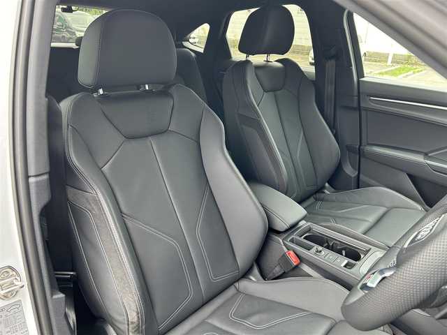 アウディ Ｑ３ SB 35TDIクワトロ Sライン 道東・釧路十勝 2021(令3)年 4.6万km 白 ワンオーナー車/ベーシックパッケージ/　・シートヒーター(前席)/　・パワーシート(前席)/　・オートマチックテールゲート/アシスタンスパッケージ/　・アダプティブクルーズアシスト/　・ハイビームアシスト/バーチャルコックピット/純正メモリナビ/TV/BT/USB/社外ドライブレコーダー(前後)/360°カメラ/パドルシフト/純正19インチAW/LEDヘッドライト/オートライト/リアフォグライト/純正フロアマット/ETC2.0