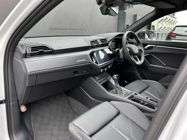 アウディ Ｑ３ SB 35TDIクワトロ Sライン 道東・釧路十勝 2021(令3)年 4.6万km 白 ワンオーナー車/ベーシックパッケージ/　・シートヒーター(前席)/　・パワーシート(前席)/　・オートマチックテールゲート/アシスタンスパッケージ/　・アダプティブクルーズアシスト/　・ハイビームアシスト/バーチャルコックピット/純正メモリナビ/TV/BT/USB/社外ドライブレコーダー(前後)/360°カメラ/パドルシフト/純正19インチAW/LEDヘッドライト/オートライト/リアフォグライト/純正フロアマット/ETC2.0