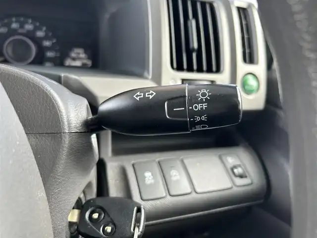 ホンダ ステップワゴン G 埼玉県 2012(平24)年 6.7万km ホワイトオーキッドパール 登録走行距離66580km/ワンセグテレビ/バックカメラ/アイドリングストップ/ドアバイザー/両側スライドドア/ETC/ABS/横滑り防止/ベンチシート/メモリナビ