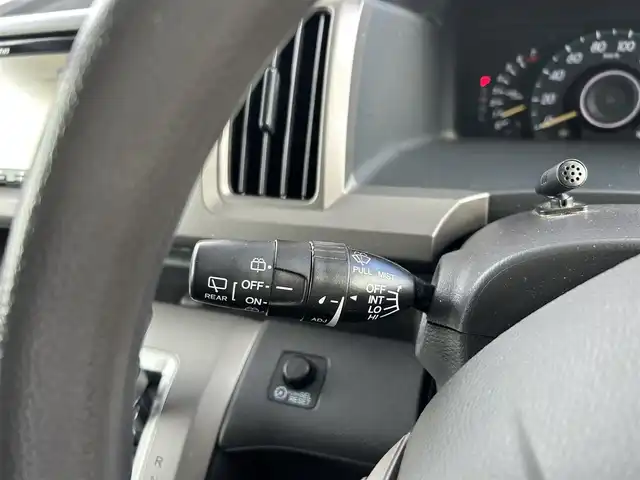 ホンダ ステップワゴン G 埼玉県 2012(平24)年 6.7万km ホワイトオーキッドパール 登録走行距離66580km/ワンセグテレビ/バックカメラ/アイドリングストップ/ドアバイザー/両側スライドドア/ETC/ABS/横滑り防止/ベンチシート/メモリナビ