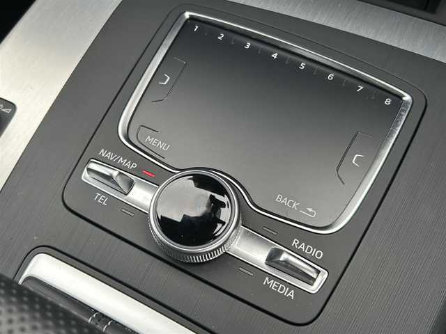 アウディ Ｑ５ 40TDIクワトロ 福岡県 2019(令1)年 2.9万km 紺 アダプティブクルーズコントロール/ブラインドスポットモニター/レーンキープアシスト/バーチャルコックピット/マトリクスLEDライト/オートハイビーム/ハーフレザーシート/全席シートヒーター/純正ナビ/フルセグTV/全方位カメラ/Bluetooth/パワーバックドア/オートワイパー　/前後ドライブレコーダー/純正19インチアルミホイール/ETC2.0/取扱説明書/保証書/スペアキー×1