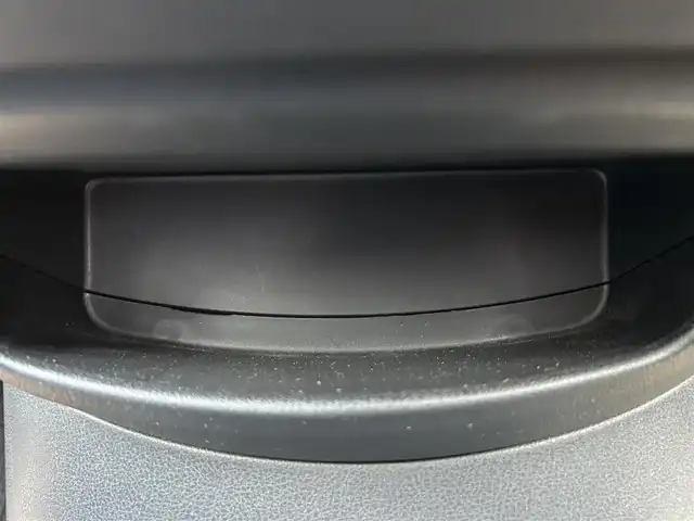 日産 ノート X 静岡県 2016(平28)年 1.6万km ブリリアントホワイトパール 純正ナビ/(AM/FM/CD/BT/iPod/AUX)/フルセグTV/エマージェンシーブレーキ/プッシュスタート/スマートキー/スペアキー×1/純正フロアマット/保証書/取扱説明書