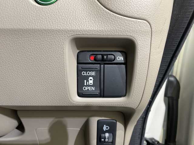 ホンダ Ｎ ＢＯＸ ＋ G Lパッケージ 愛媛県 2017(平29)年 5万km プレミアムホワイトパールⅡ 純正ナビ/ワンセグ／ＣＤ／ＵＳＢ/バックカメラ/ＥＴＣ/片側パワースライドドア/福祉車両/車いす仕様車/スマートキー