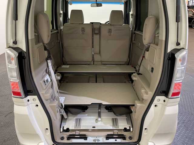 ホンダ Ｎ ＢＯＸ ＋ G Lパッケージ 愛媛県 2017(平29)年 5万km プレミアムホワイトパールⅡ 純正ナビ/ワンセグ／ＣＤ／ＵＳＢ/バックカメラ/ＥＴＣ/片側パワースライドドア/福祉車両/車いす仕様車/スマートキー