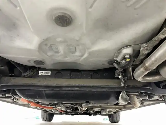 トヨタ アクア 福島県 2018(平30)年 2.1万km シルバーM ワンオーナー　/トヨタセーフティーセンス　/・PCS/・車線逸脱警報/・オートハイビーム/純正メモリナビゲーション　/ＥＴＣ　/バックカメラ　/革巻きステアリング　/・チルトステアリング　/プッシュスタート　/・スマートキー　/・スペアキー　/ＬＥＤライト　/・オートライト/・フォグライト/取扱説明書/・保証書/純正フロアマット/・ドアバイザー