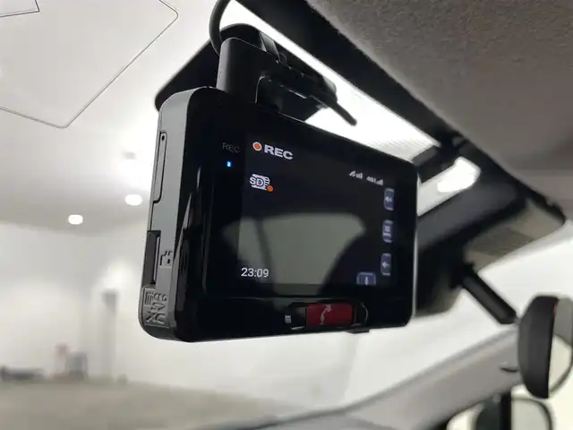 トヨタ アクア 福島県 2018(平30)年 2.1万km シルバーM ワンオーナー　/トヨタセーフティーセンス　/・PCS/・車線逸脱警報/・オートハイビーム/純正メモリナビゲーション　/ＥＴＣ　/バックカメラ　/革巻きステアリング　/・チルトステアリング　/プッシュスタート　/・スマートキー　/・スペアキー　/ＬＥＤライト　/・オートライト/・フォグライト/取扱説明書/・保証書/純正フロアマット/・ドアバイザー