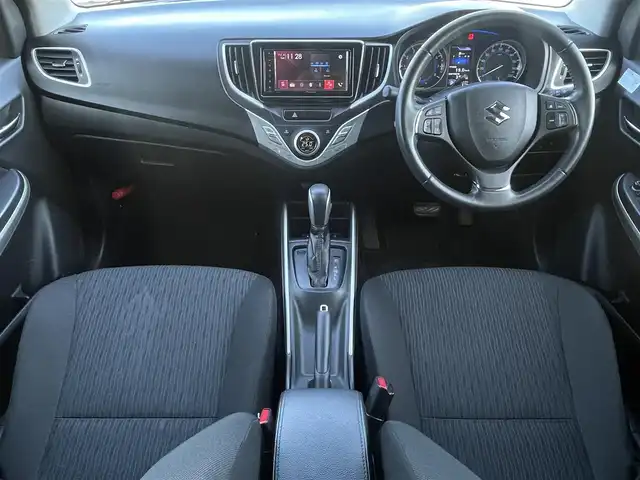 スズキ バレーノ XS 群馬県 2019(平31)年 6.8万km ミッドナイトブラックP Pioneerディスプレイオーディオ/（FM/AM/Bluetooth/CD/DVD/USB//Apple CarPlay/ Android Auto）/レーダーブレーキサポートII/アダプティブクルーズコントロール/Wエアバッグ/プッシュスタート/スマートキー/AAC/D+N席シートヒーター/ステアリングスイッチ/革巻きステアリング/インターバルタイマー調整式間欠ワイパー/電格ウインカーミラー/ヘッドライトレベライザー/オートライト/フォグランプ/HIDヘッドライト/ドアバイザー/純正16インチアルミホイール/純正フロアマット/前方ドラレコ/純正ETC/フットイルミネーション/社外スタッドレスタイヤ付きホイール4本車載/取扱説明書/スペアキー×1