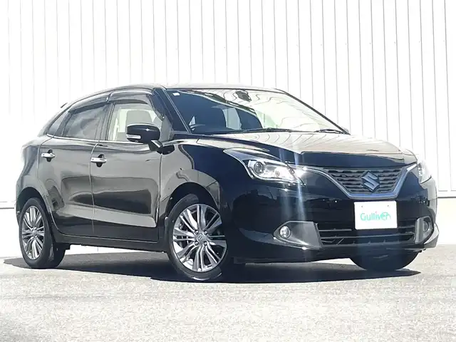 スズキ バレーノ XS 群馬県 2019(平31)年 6.8万km ミッドナイトブラックP Pioneerディスプレイオーディオ/（FM/AM/Bluetooth/CD/DVD/USB//Apple CarPlay/ Android Auto）/レーダーブレーキサポートII/アダプティブクルーズコントロール/Wエアバッグ/プッシュスタート/スマートキー/AAC/D+N席シートヒーター/ステアリングスイッチ/革巻きステアリング/インターバルタイマー調整式間欠ワイパー/電格ウインカーミラー/ヘッドライトレベライザー/オートライト/フォグランプ/HIDヘッドライト/ドアバイザー/純正16インチアルミホイール/純正フロアマット/前方ドラレコ/純正ETC/フットイルミネーション/社外スタッドレスタイヤ付きホイール4本車載/取扱説明書/スペアキー×1