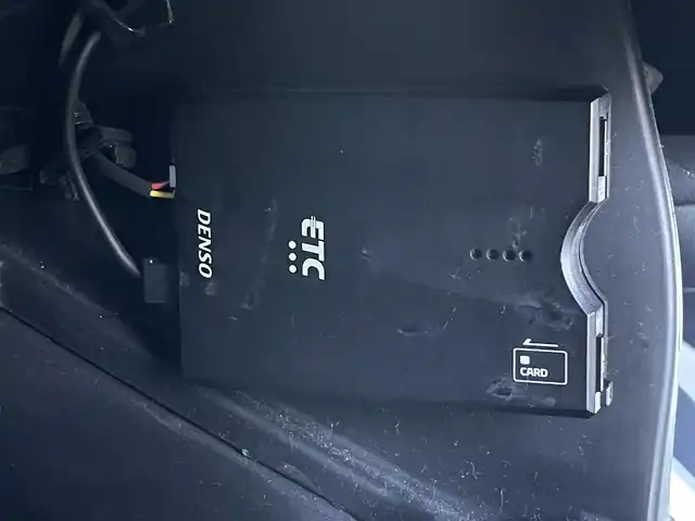 スズキ バレーノ XS 群馬県 2019(平31)年 6.8万km ミッドナイトブラックP Pioneerディスプレイオーディオ/（FM/AM/Bluetooth/CD/DVD/USB//Apple CarPlay/ Android Auto）/レーダーブレーキサポートII/アダプティブクルーズコントロール/Wエアバッグ/プッシュスタート/スマートキー/AAC/D+N席シートヒーター/ステアリングスイッチ/革巻きステアリング/インターバルタイマー調整式間欠ワイパー/電格ウインカーミラー/ヘッドライトレベライザー/オートライト/フォグランプ/HIDヘッドライト/ドアバイザー/純正16インチアルミホイール/純正フロアマット/前方ドラレコ/純正ETC/フットイルミネーション/社外スタッドレスタイヤ付きホイール4本車載/取扱説明書/スペアキー×1