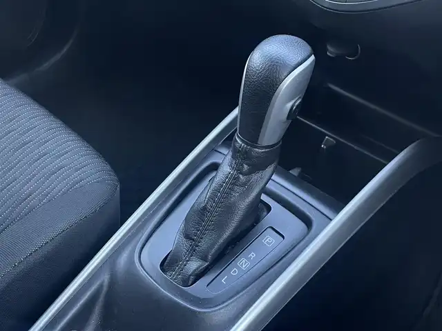 スズキ バレーノ XS 群馬県 2019(平31)年 6.8万km ミッドナイトブラックP Pioneerディスプレイオーディオ/（FM/AM/Bluetooth/CD/DVD/USB//Apple CarPlay/ Android Auto）/レーダーブレーキサポートII/アダプティブクルーズコントロール/Wエアバッグ/プッシュスタート/スマートキー/AAC/D+N席シートヒーター/ステアリングスイッチ/革巻きステアリング/インターバルタイマー調整式間欠ワイパー/電格ウインカーミラー/ヘッドライトレベライザー/オートライト/フォグランプ/HIDヘッドライト/ドアバイザー/純正16インチアルミホイール/純正フロアマット/前方ドラレコ/純正ETC/フットイルミネーション/社外スタッドレスタイヤ付きホイール4本車載/取扱説明書/スペアキー×1