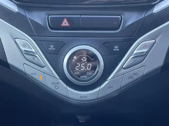 スズキ バレーノ XS 群馬県 2019(平31)年 6.8万km ミッドナイトブラックP Pioneerディスプレイオーディオ/（FM/AM/Bluetooth/CD/DVD/USB//Apple CarPlay/ Android Auto）/レーダーブレーキサポートII/アダプティブクルーズコントロール/Wエアバッグ/プッシュスタート/スマートキー/AAC/D+N席シートヒーター/ステアリングスイッチ/革巻きステアリング/インターバルタイマー調整式間欠ワイパー/電格ウインカーミラー/ヘッドライトレベライザー/オートライト/フォグランプ/HIDヘッドライト/ドアバイザー/純正16インチアルミホイール/純正フロアマット/前方ドラレコ/純正ETC/フットイルミネーション/社外スタッドレスタイヤ付きホイール4本車載/取扱説明書/スペアキー×1