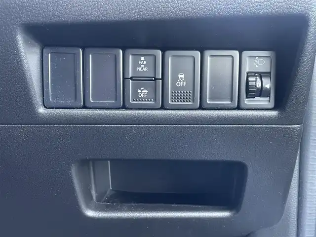 スズキ バレーノ XS 群馬県 2019(平31)年 6.8万km ミッドナイトブラックP Pioneerディスプレイオーディオ/（FM/AM/Bluetooth/CD/DVD/USB//Apple CarPlay/ Android Auto）/レーダーブレーキサポートII/アダプティブクルーズコントロール/Wエアバッグ/プッシュスタート/スマートキー/AAC/D+N席シートヒーター/ステアリングスイッチ/革巻きステアリング/インターバルタイマー調整式間欠ワイパー/電格ウインカーミラー/ヘッドライトレベライザー/オートライト/フォグランプ/HIDヘッドライト/ドアバイザー/純正16インチアルミホイール/純正フロアマット/前方ドラレコ/純正ETC/フットイルミネーション/社外スタッドレスタイヤ付きホイール4本車載/取扱説明書/スペアキー×1