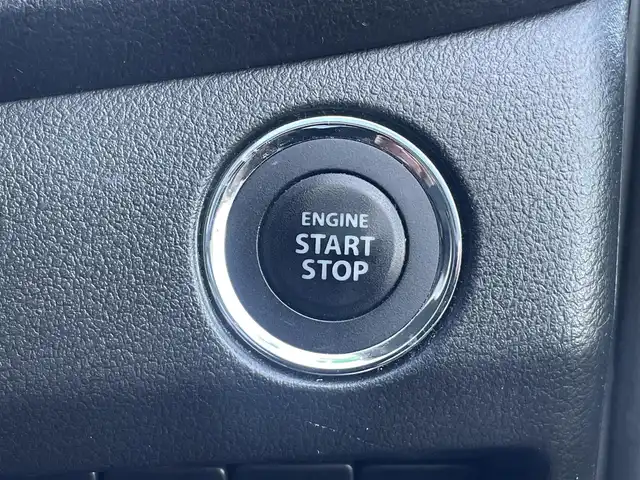 スズキ バレーノ XS 群馬県 2019(平31)年 6.8万km ミッドナイトブラックP Pioneerディスプレイオーディオ/（FM/AM/Bluetooth/CD/DVD/USB//Apple CarPlay/ Android Auto）/レーダーブレーキサポートII/アダプティブクルーズコントロール/Wエアバッグ/プッシュスタート/スマートキー/AAC/D+N席シートヒーター/ステアリングスイッチ/革巻きステアリング/インターバルタイマー調整式間欠ワイパー/電格ウインカーミラー/ヘッドライトレベライザー/オートライト/フォグランプ/HIDヘッドライト/ドアバイザー/純正16インチアルミホイール/純正フロアマット/前方ドラレコ/純正ETC/フットイルミネーション/社外スタッドレスタイヤ付きホイール4本車載/取扱説明書/スペアキー×1