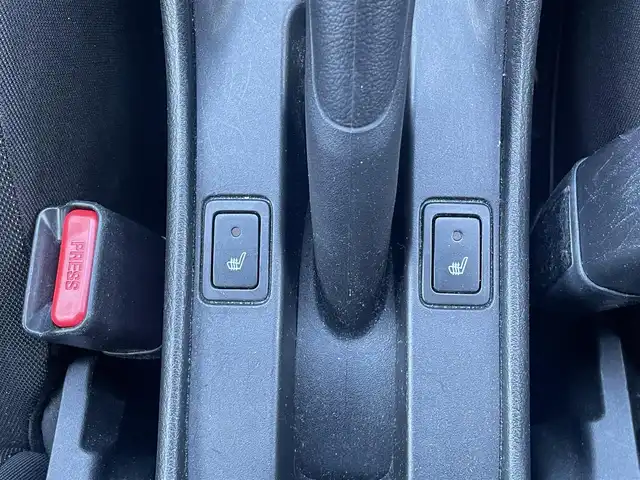 スズキ バレーノ XS 群馬県 2019(平31)年 6.8万km ミッドナイトブラックP Pioneerディスプレイオーディオ/（FM/AM/Bluetooth/CD/DVD/USB//Apple CarPlay/ Android Auto）/レーダーブレーキサポートII/アダプティブクルーズコントロール/Wエアバッグ/プッシュスタート/スマートキー/AAC/D+N席シートヒーター/ステアリングスイッチ/革巻きステアリング/インターバルタイマー調整式間欠ワイパー/電格ウインカーミラー/ヘッドライトレベライザー/オートライト/フォグランプ/HIDヘッドライト/ドアバイザー/純正16インチアルミホイール/純正フロアマット/前方ドラレコ/純正ETC/フットイルミネーション/社外スタッドレスタイヤ付きホイール4本車載/取扱説明書/スペアキー×1