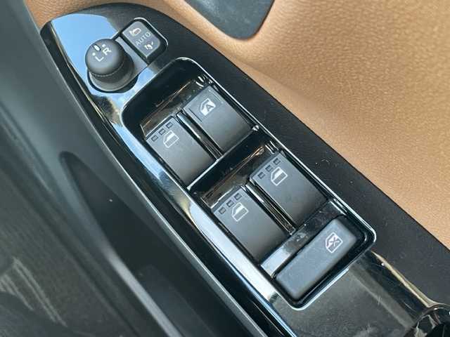 ダイハツ キャスト スタイル GプライムコレSAⅢ 茨城県 2018(平30)年 6.6万km プラムブラウンクリスタルマイカ 純正ナビ /-BT/AM/FM/CD/TV/衝突軽減システム /バックカメラ /コーナーセンサー /LEDヘッドライト /スマートキー /ハーフレザーシート /シートヒーター /オートマチックハイビーム /TVキャンセラー /アイドリングストップ/電動格納ミラー/純正アルミホイール/純正フロアマット