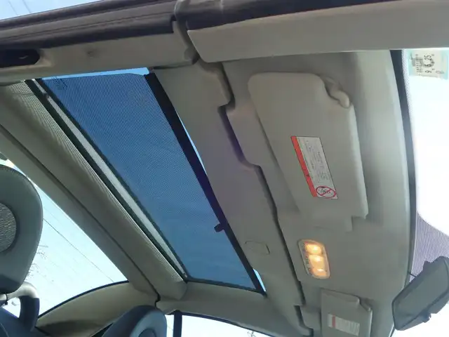 日産 マイクラ Ｃ＋Ｃ 静岡県 2007(平19)年 10.5万km ワインＭ マーチマイクラコンバーチブル/電動オープン/スタイリッシュガラスルーフ/自店管理ユーザー買取車両/車検令和9年5月まで/禁煙車/HIDヘッドライト/純正CDチューナー/ETC/革巻きステアリング/フロントフォグランプ/社外16インチアルミ/イモビライザー/保証書