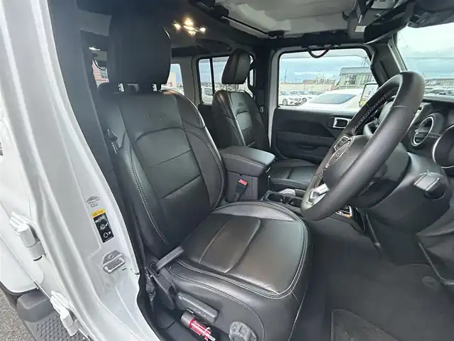 クライスラー・ジープ ジープ ラングラー アンリミテッド サハラ 石川県 2020(令2)年 5.8万km 白 黒革シート/シートヒーター/衝突軽減ブレーキ/アダプティブクルーズコントロール/ブラインドスポットモニター/純正ナビ/フルセグTV/AppleCarPlay/バックカメラ/クリアランスソナー/LEDヘッドライト/ALPINEサウンド