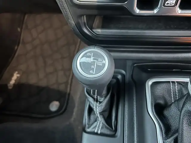 クライスラー・ジープ ジープ ラングラー アンリミテッド サハラ 石川県 2020(令2)年 5.8万km 白 黒革シート/シートヒーター/衝突軽減ブレーキ/アダプティブクルーズコントロール/ブラインドスポットモニター/純正ナビ/フルセグTV/AppleCarPlay/バックカメラ/クリアランスソナー/LEDヘッドライト/ALPINEサウンド