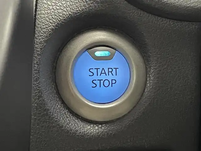 日産 ノート e－パワー メダリスト Bアロー 福島県 2019(平31)年 3.7万km ブリリアントホワイトパール/スーパーブラック 2トーン 衝突軽減/・踏み間違い防止/・ハイビームアシスト/・車線逸脱警報/・ふらつき警報/・標識認識/・クリアランスソナー/純正7インチナビ/・フルセグ/TV/BT/SD/USB/CD/DVD/FM/AM/バックカメラ/・全方位カメラ/追従走行付きクルーズコントロール/LEDオートライト/・フォグライト/ハーフレザー/純正アルミホイール付きサマータイヤ/ETC/ドラレコ/純正フロアマット/ウィンカーミラー/・オートミラー/デジタルインナーミラー/プッシュスタート/・スマートキー/・スペアキー