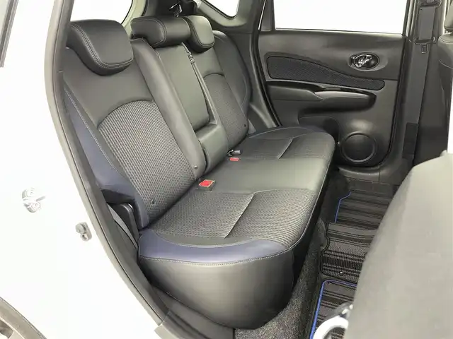 日産 ノート e－パワー メダリスト Bアロー 福島県 2019(平31)年 3.7万km ブリリアントホワイトパール/スーパーブラック 2トーン 衝突軽減/・踏み間違い防止/・ハイビームアシスト/・車線逸脱警報/・ふらつき警報/・標識認識/・クリアランスソナー/純正7インチナビ/・フルセグ/TV/BT/SD/USB/CD/DVD/FM/AM/バックカメラ/・全方位カメラ/追従走行付きクルーズコントロール/LEDオートライト/・フォグライト/ハーフレザー/純正アルミホイール付きサマータイヤ/ETC/ドラレコ/純正フロアマット/ウィンカーミラー/・オートミラー/デジタルインナーミラー/プッシュスタート/・スマートキー/・スペアキー