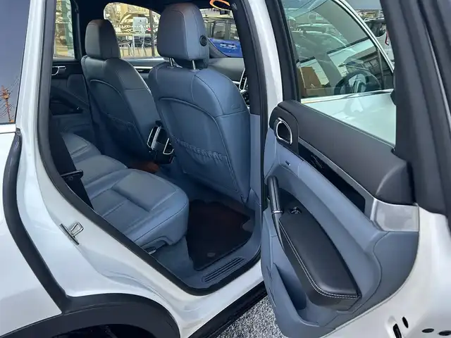 ポルシェ カイエン 千葉県 2011(平23)年 7.2万km 白 ワンオーナー/正規ディーラー点検記録簿8枚/クラリオン製ナビ/フルセグTV/Bluetoothオーディオ/バックカメラ/ETC/フロントドライブレコーダー/前席シートヒーター/クルーズコントロール/アイドリングストップ/電動パーキングブレーキ/AW付スタッドレス有/スペアキー有/保証書/取扱説明書/ナビ取扱説明書