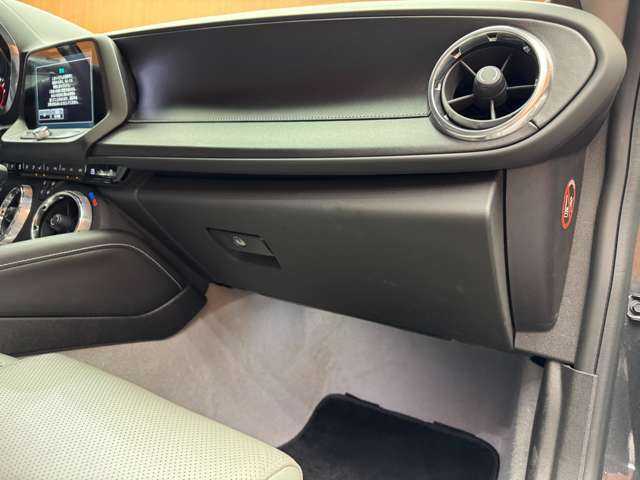 シボレー カマロ LT RS 千葉県 2018(平30)年 3万km グレーＭ クルーズコントロール　/HUD　/本革シート　/BOSEサウンド　/CarPlay/Bカメラ　/Bluetooth接続　/電動シート　/シートヒーター　/ベンチレーション　/ステアリングヒーター　/純正20インチAW　/BSM　/LKA　/ETC