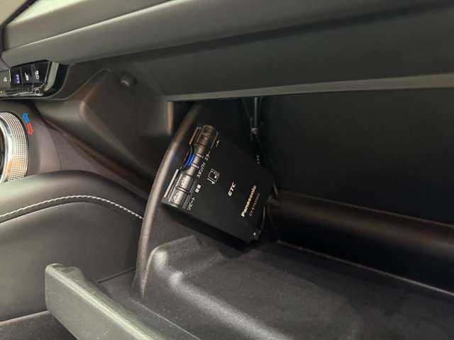 シボレー カマロ LT RS 千葉県 2018(平30)年 3万km グレーＭ クルーズコントロール　/HUD　/本革シート　/BOSEサウンド　/CarPlay/Bカメラ　/Bluetooth接続　/電動シート　/シートヒーター　/ベンチレーション　/ステアリングヒーター　/純正20インチAW　/BSM　/LKA　/ETC