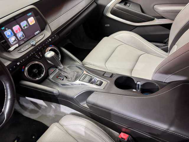 シボレー カマロ LT RS 千葉県 2018(平30)年 3万km グレーＭ クルーズコントロール　/HUD　/本革シート　/BOSEサウンド　/CarPlay/Bカメラ　/Bluetooth接続　/電動シート　/シートヒーター　/ベンチレーション　/ステアリングヒーター　/純正20インチAW　/BSM　/LKA　/ETC