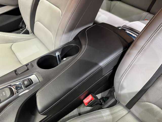 シボレー カマロ LT RS 千葉県 2018(平30)年 3万km グレーＭ クルーズコントロール　/HUD　/本革シート　/BOSEサウンド　/CarPlay/Bカメラ　/Bluetooth接続　/電動シート　/シートヒーター　/ベンチレーション　/ステアリングヒーター　/純正20インチAW　/BSM　/LKA　/ETC