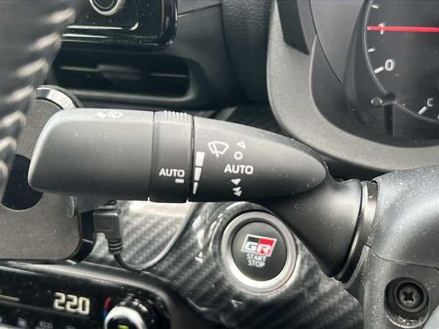 トヨタ ＧＲヤリス RZ ハイパフォーマンス 秋田県 2021(令3)年 3.4万km プラチナホワイトパールマイカ 登録時走行距離33495km/４WD/純正HDDナビ/Bluetooth/社外メーター/バックカメラ/フルセグTV/ETC2.0/クルーズコントロール/ディスプレイオーディオ/前後コーナーセンサー/横滑り防止装置/盗難防止装置/レーンキープアシスト/衝突被害軽減システム/純正AW/フロントリア社外タワーバー/社外エアクリーナ/格納ウィンカーミラー/LEDヘッドライト/フォグランプ
