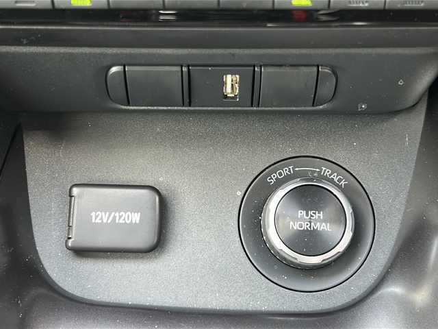 トヨタ ＧＲヤリス RZ ハイパフォーマンス 秋田県 2021(令3)年 3.4万km プラチナホワイトパールマイカ 登録時走行距離33495km/４WD/純正HDDナビ/Bluetooth/社外メーター/バックカメラ/フルセグTV/ETC2.0/クルーズコントロール/ディスプレイオーディオ/前後コーナーセンサー/横滑り防止装置/盗難防止装置/レーンキープアシスト/衝突被害軽減システム/純正AW/フロントリア社外タワーバー/社外エアクリーナ/格納ウィンカーミラー/LEDヘッドライト/フォグランプ