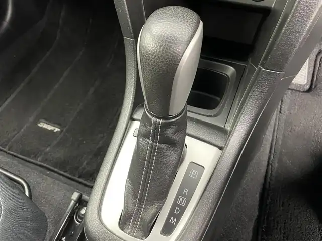 スズキ スイフト RS 富山県 2013(平25)年 9.7万km スーパーブラックパール 4WD/社外ナビ（AM/FM/CD）/ワンセグTV/クルーズコントロール/ドライブレコーダー前後/ETC/レーダー探知機/パドルシフト/社外16インチAW/HIDヘッドライト/フォグランプ/オートライト/ドアバイザー/横滑り防止装置/純正フロアマット/スマートキー/プッシュスタート