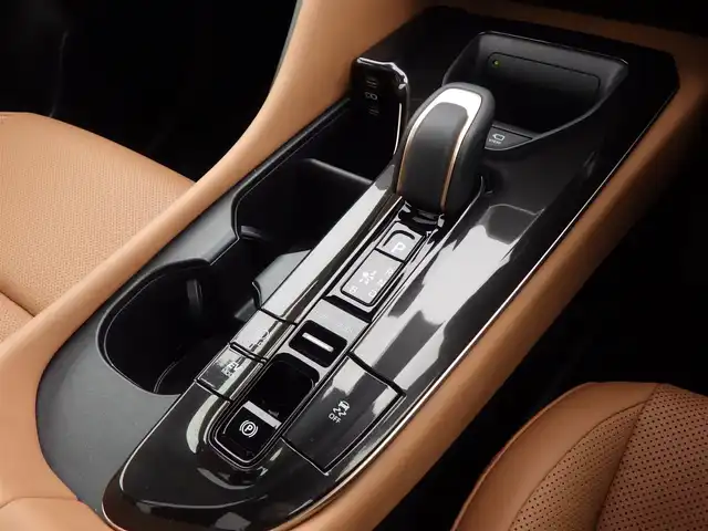 トヨタ クラウン スポーツ Z 千葉県 2024(令6)年 1万km パールⅡ Toyota Safety Sense/・プリクラッシュセーフティ/・レーンディパーチャーアラート/・オートハイビーム/・レーダークルーズコントロール/・ブラインドスポットモニター/・RCTA（リヤクロストラフィックアラート）/ガラスルーフ/デジタルインナーミラー/パワーバックドア/純正コネクティッドナビ/地デジTV/【Bluetooth接続】/パノラミックビューモニター/電動リアゲート/リバース連動ドアミラー（左/右）/置くだけ充電/社外レーダー/ドライブレコーダー/レザーシート/前席パワーシート/エアシート/シートヒーター/革巻きステアリング/ステアリングスイッチ/ETC（2.0）/LEDヘッドライト/ウインカーミラー/クリアランスソナー/純正21インチアルミホイル/サイド/カーテン/ニーエアバッグ/スマートキー