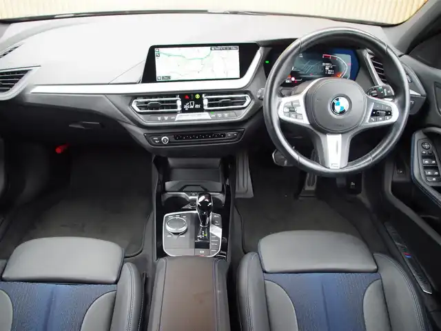 ＢＭＷ １１８ｄ Mスポーツ 埼玉県 2022(令4)年 5.1万km サファイアブラックP 1オーナー /ブラックハーフレザーシート /アダプティブクルーズコントロール /インテリジェントセーフティ /CarPlay /パークディスタンスコントロール/ブラインドスポットモニター/コンフォートアクセス /バックカメラ /純正ナビ /ルームミラー内臓ETC /置くだけ充電 /フルセグTV/シートポジションメモリー機能