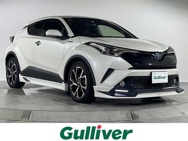 トヨタ Ｃ－ＨＲ G LEDエディション 福岡県 2018(平30)年 6.4万km ホワイトパールクリスタルシャイン 純正ナビ/レーダークルーズコントロール/Bluetooth/シートヒーター(運転席+助手席)/フルセグ/ETC/バックカメラ/前後コーナーセンサー/純正マット/DVD/HDMI/純正アルミ/ブラインドスポットモニター/RCTA/レーンキープアシスト/横滑り防止装置/盗難防止装置/衝突被害軽減システム/Wエアバッグ/カーテンエアバッグ/オートライト/オートハイビーム
