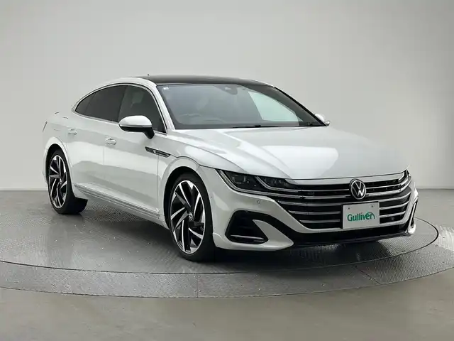 フォルクスワーゲン ＶＷ アルテオン TSI 4モーション Rラインアドバンス 兵庫県 2021(令3)年 3.5万km パール 純正ディスプレイオーディオ　/全方位モニター　/ビルトインＥＴＣ　/パーキングアシスト　/電子パーキング　/オートホールド　/レーンチェンジアシスト　/レーダークルーズコントロール　/ｈａｒｍａｎ／ｋａｒｂｏｎ/パワーシート/ガラスルーフ/コーナーセンサー/レザーシート/フロントアシスト/レーンキープアシスト/シートヒーター