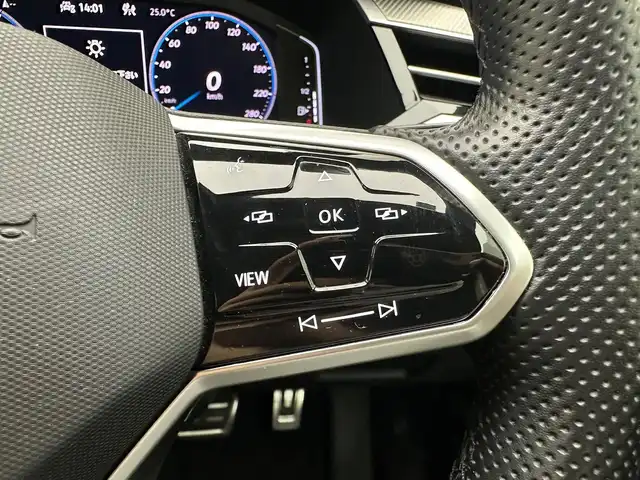 フォルクスワーゲン ＶＷ アルテオン TSI 4モーション Rラインアドバンス 兵庫県 2021(令3)年 3.5万km パール 純正ディスプレイオーディオ　/全方位モニター　/ビルトインＥＴＣ　/パーキングアシスト　/電子パーキング　/オートホールド　/レーンチェンジアシスト　/レーダークルーズコントロール　/ｈａｒｍａｎ／ｋａｒｂｏｎ/パワーシート/ガラスルーフ/コーナーセンサー/レザーシート/フロントアシスト/レーンキープアシスト/シートヒーター