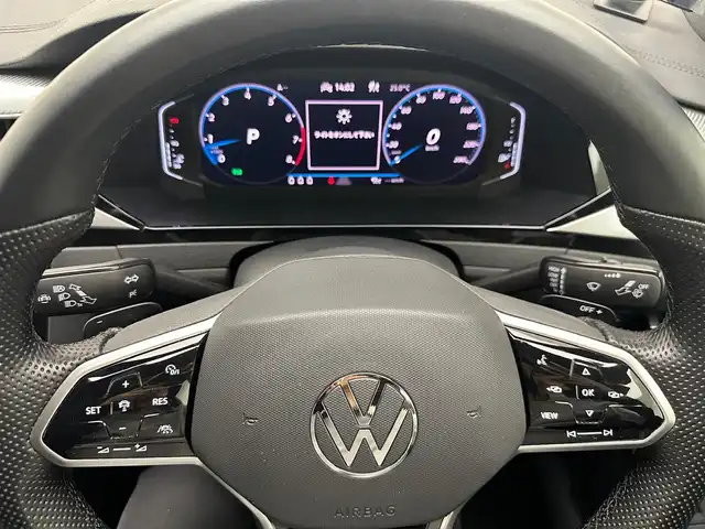 フォルクスワーゲン ＶＷ アルテオン TSI 4モーション Rラインアドバンス 兵庫県 2021(令3)年 3.5万km パール 純正ディスプレイオーディオ　/全方位モニター　/ビルトインＥＴＣ　/パーキングアシスト　/電子パーキング　/オートホールド　/レーンチェンジアシスト　/レーダークルーズコントロール　/ｈａｒｍａｎ／ｋａｒｂｏｎ/パワーシート/ガラスルーフ/コーナーセンサー/レザーシート/フロントアシスト/レーンキープアシスト/シートヒーター