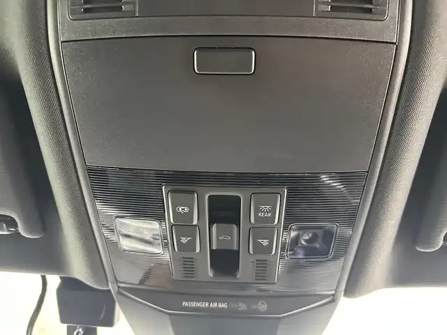 フォルクスワーゲン ＶＷ アルテオン TSI 4モーション Rラインアドバンス 兵庫県 2021(令3)年 3.5万km パール 純正ディスプレイオーディオ　/全方位モニター　/ビルトインＥＴＣ　/パーキングアシスト　/電子パーキング　/オートホールド　/レーンチェンジアシスト　/レーダークルーズコントロール　/ｈａｒｍａｎ／ｋａｒｂｏｎ/パワーシート/ガラスルーフ/コーナーセンサー/レザーシート/フロントアシスト/レーンキープアシスト/シートヒーター