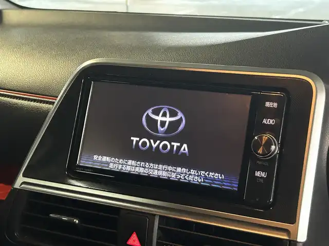 トヨタ シエンタ ハイブリッド G 静岡県 2017(平29)年 7.4万km ホワイトパールクリスタルシャイン 純正SDナビ/フルセグ/バックカメラ/ビルトインETC/両側電動スライドドア/ドライブレコーダー/LEDヘッドライト/純正AW